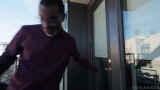 Cali Rose opens the door sex video